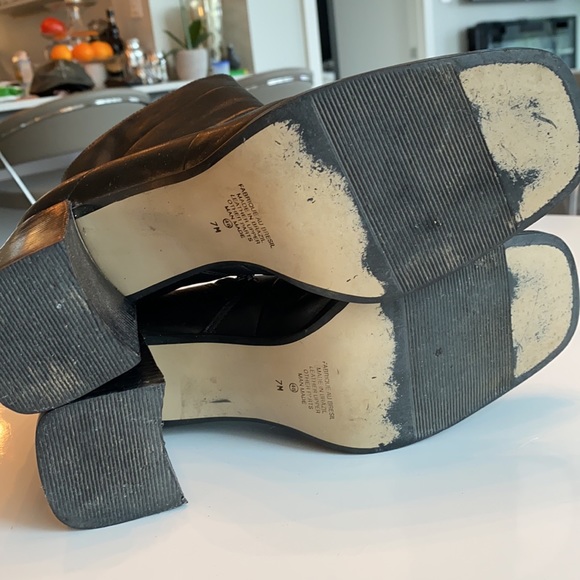 Black leather ankle boots - Picture 6 of 6